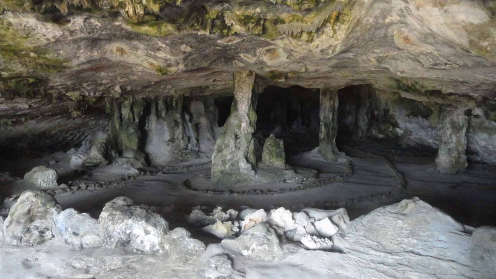 Quadriquiri cave, Aruba