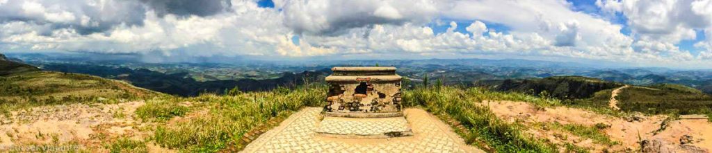 Vista panorâmica do Pico do Pião - Tilhas de Ibitipoca - Circuito do Pico do Pião