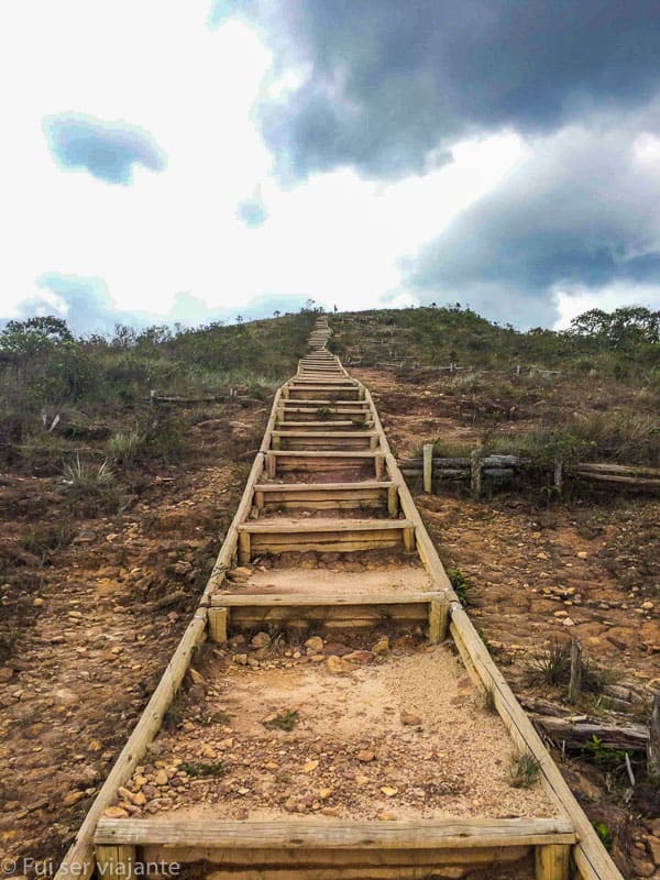 Escada para o Pico do Pião - trilhas de Ibitipoca -parque estadual de Ibitipoca