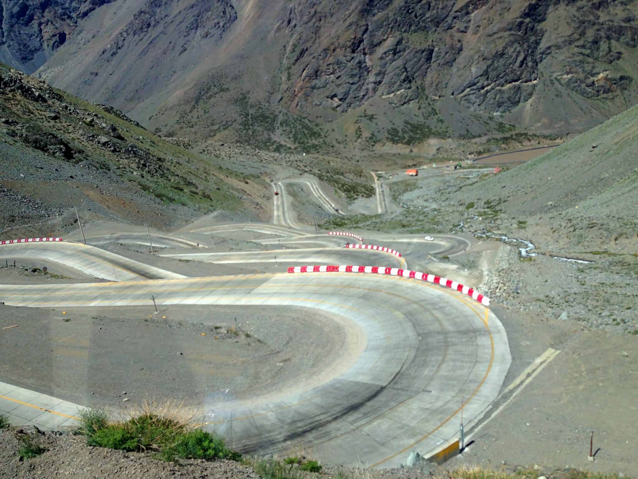 Estrada de Los Caracoles, Chile