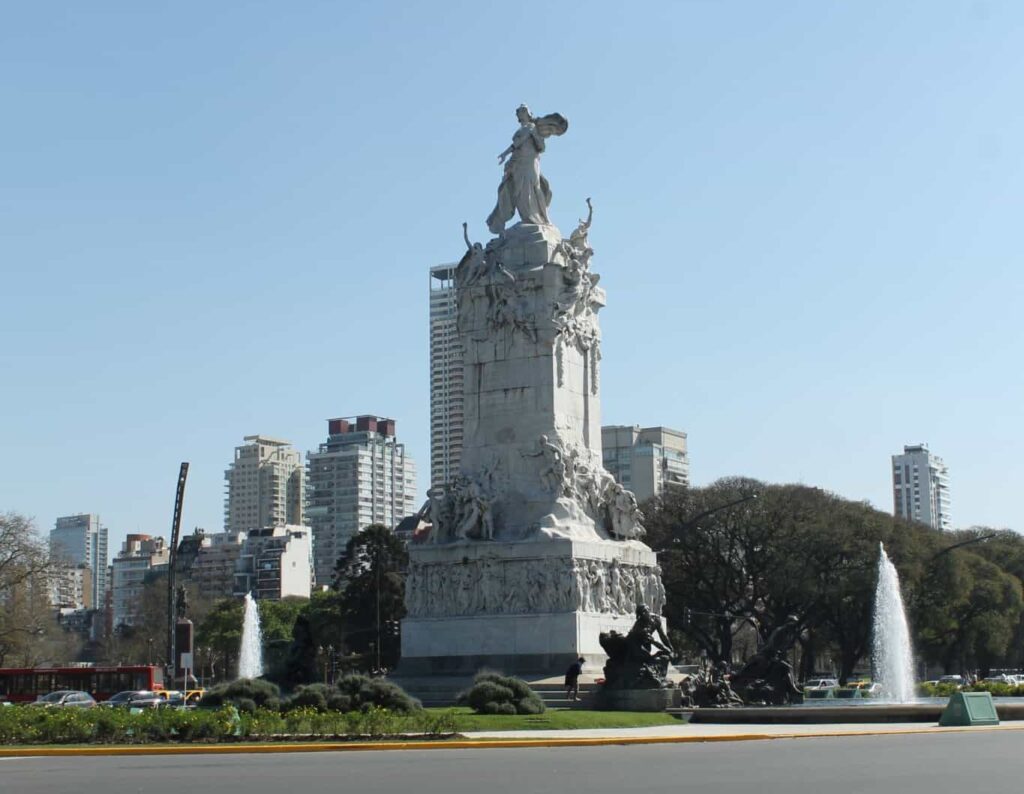 Monumento de los Españoles, Bosques de Palermo