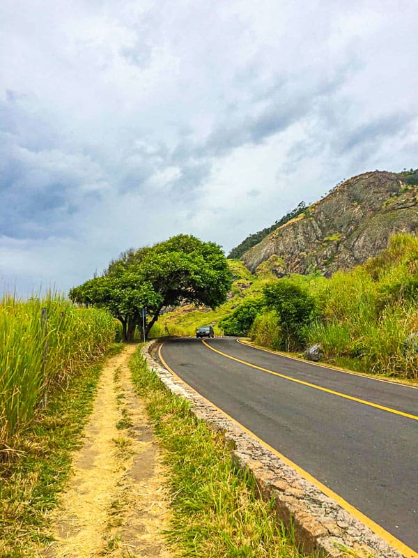 Estrada para a Praia do Secreto, no Rio de Janeiro