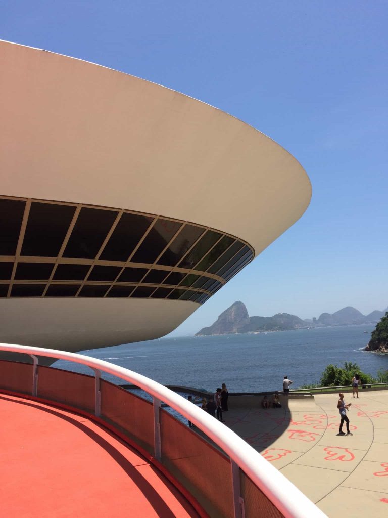 Museu de Arte Contemporânea de Niterói (MAC)