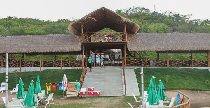 Restaurante Karranca's- Passeio de catamarã pelos cânions do Rio São Francisco, no Lago de Xingó - Canindé de São Francisco, Sergipe