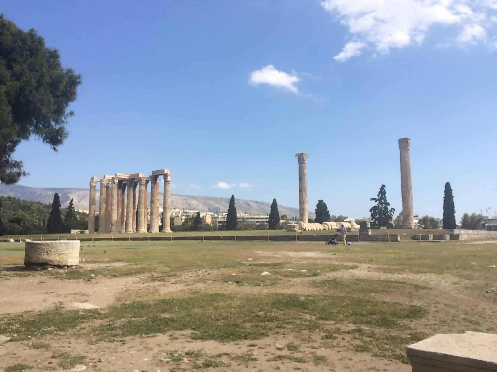 Templo de Zeus Olímpico - Atenas. O que fazer em uma conexão longa em Atenas