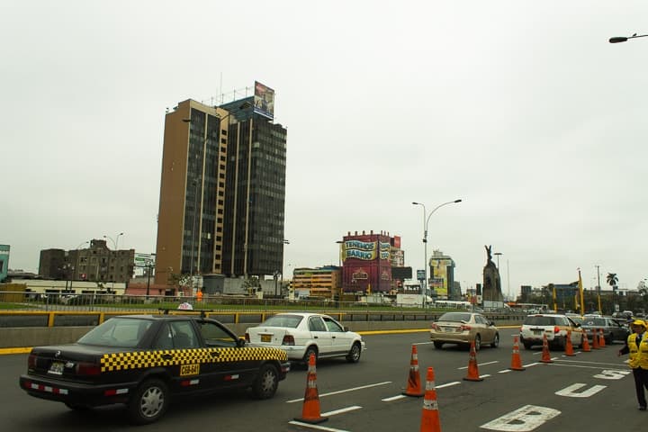 Trânsito e deslocamentos em Lima, Peru