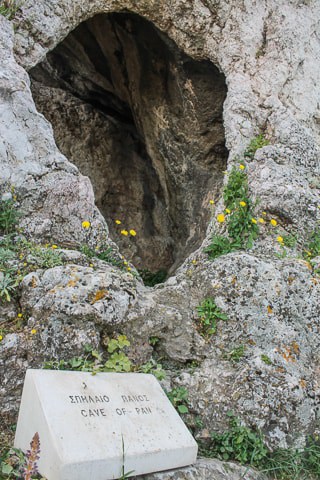 Cavernas Sagradas - Acrópoles de Atenas