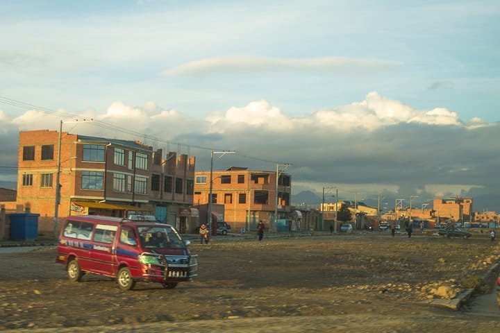 De ônibus de Copacabana a La Paz