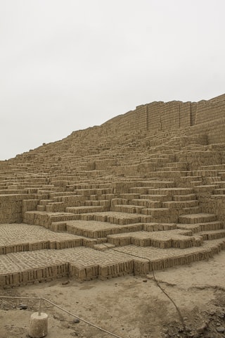 Huana Pucllana, Lima (visita a Huaca Pucllana, Huaca Huallamarca e Bosque El Olivar)