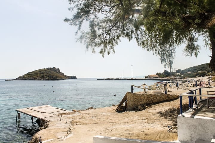 Porto de St Nicholas, guia de praias de Zakynthos