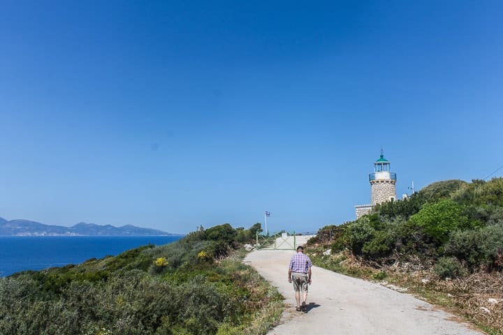 antigo farol e os moinhos de vento de Skinari - guia de praias de Zakynthos