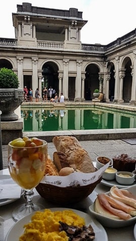 Café da manhã no Plage Café, Parque Lage, Rio de Janeiro