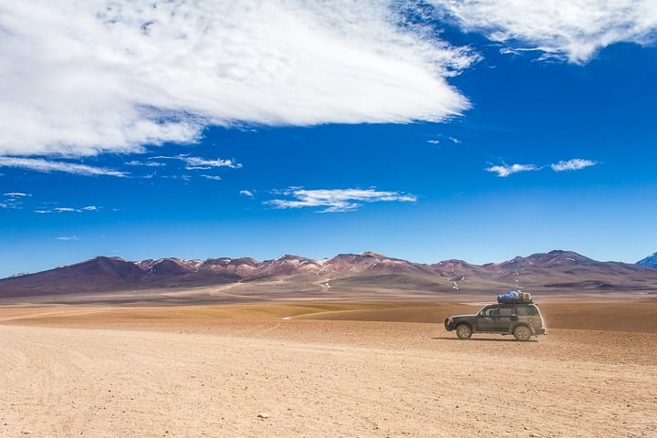 Tour Salar de Uyuni - dia 2 - Carro no deserto