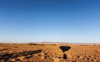 Voo de balão no deserto do Atacama