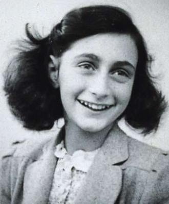 Anne Frank - fotografada em maio de 1942.