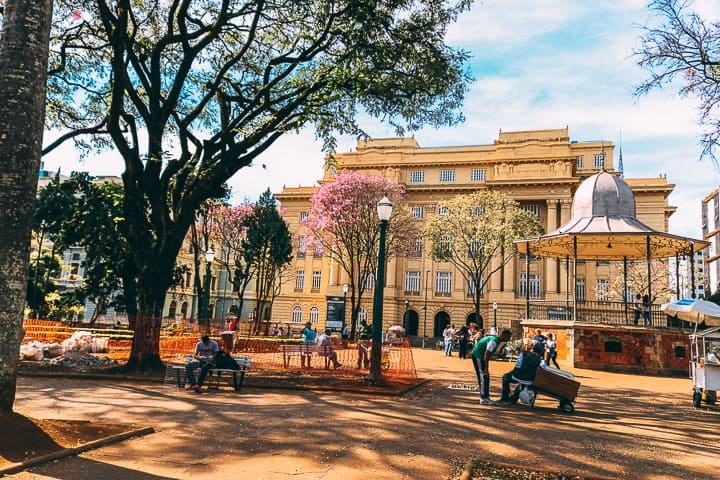 Praça da Liberdade - O que fazer em Belo Horizonte - principais atrações para um final de semana