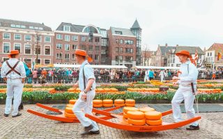 Mercado de queijos de Alkmaar, na Holanda