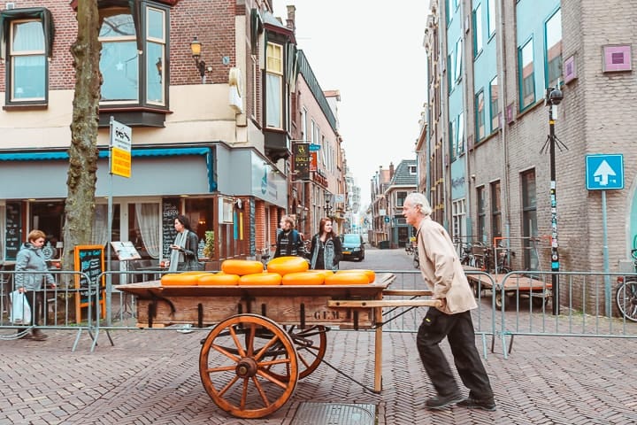 Mercado de queijos de Alkmaar, na Holanda