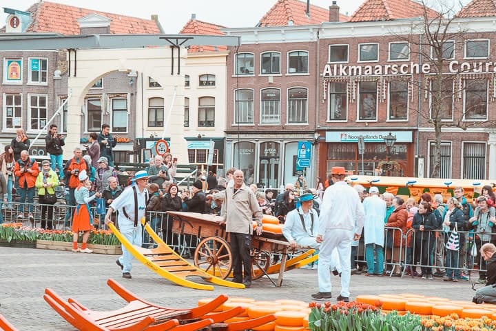 Mercado de queijos de Alkmaar, na Holanda