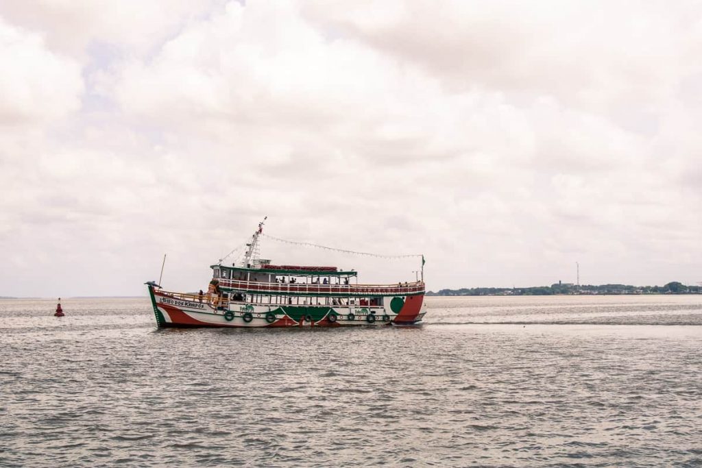 Passeio de barco - Principais pontos turísticos de Belém