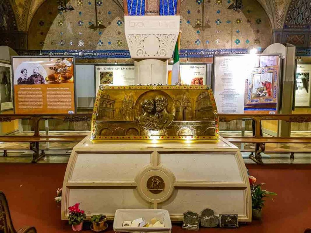 Visita à Basílica de Santa Teresinha do Menino Jesus em Lisieux, na França