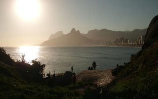 Pedra e praia do Arpoador - praias do Rio de Janeiro