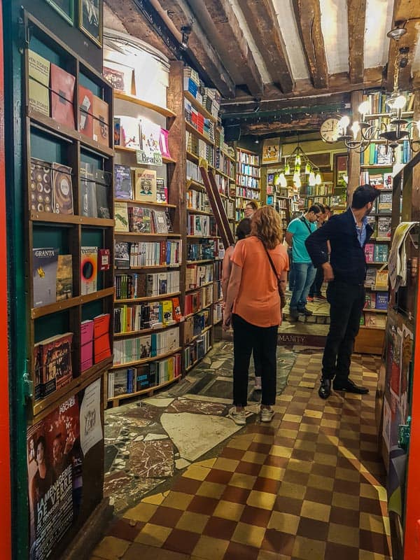 Livraria Shakespeare and Company em Paris