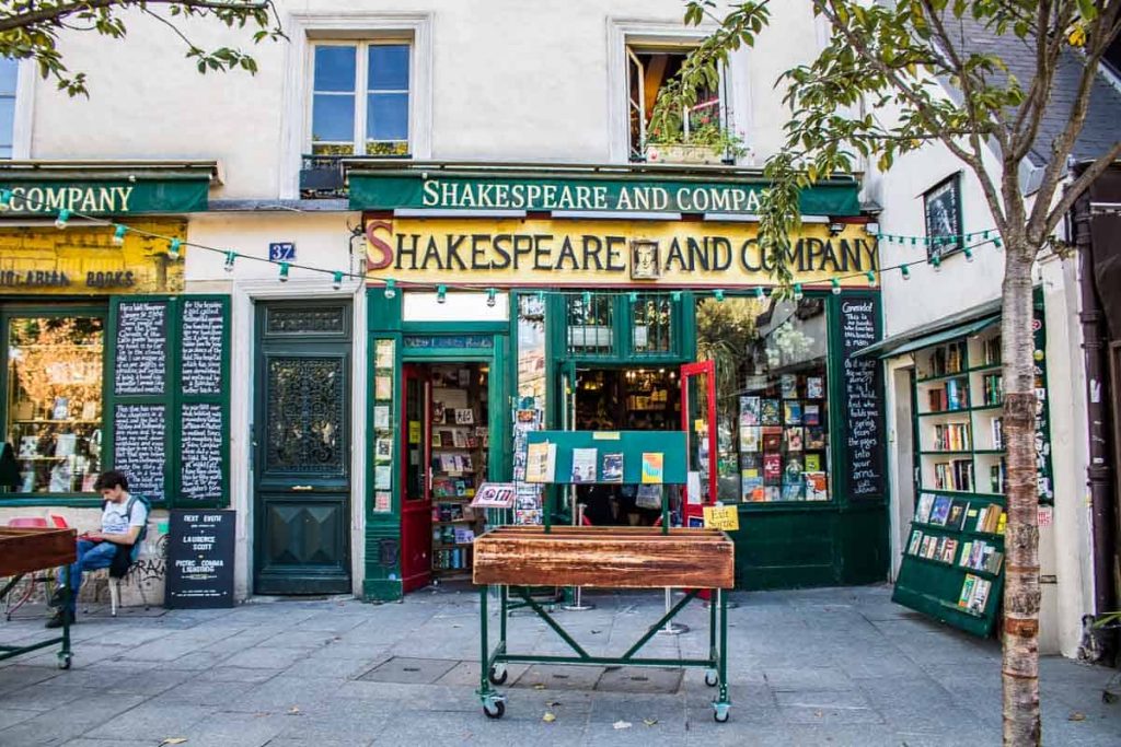 Livraria Shakeaspeare and Company - Paris
