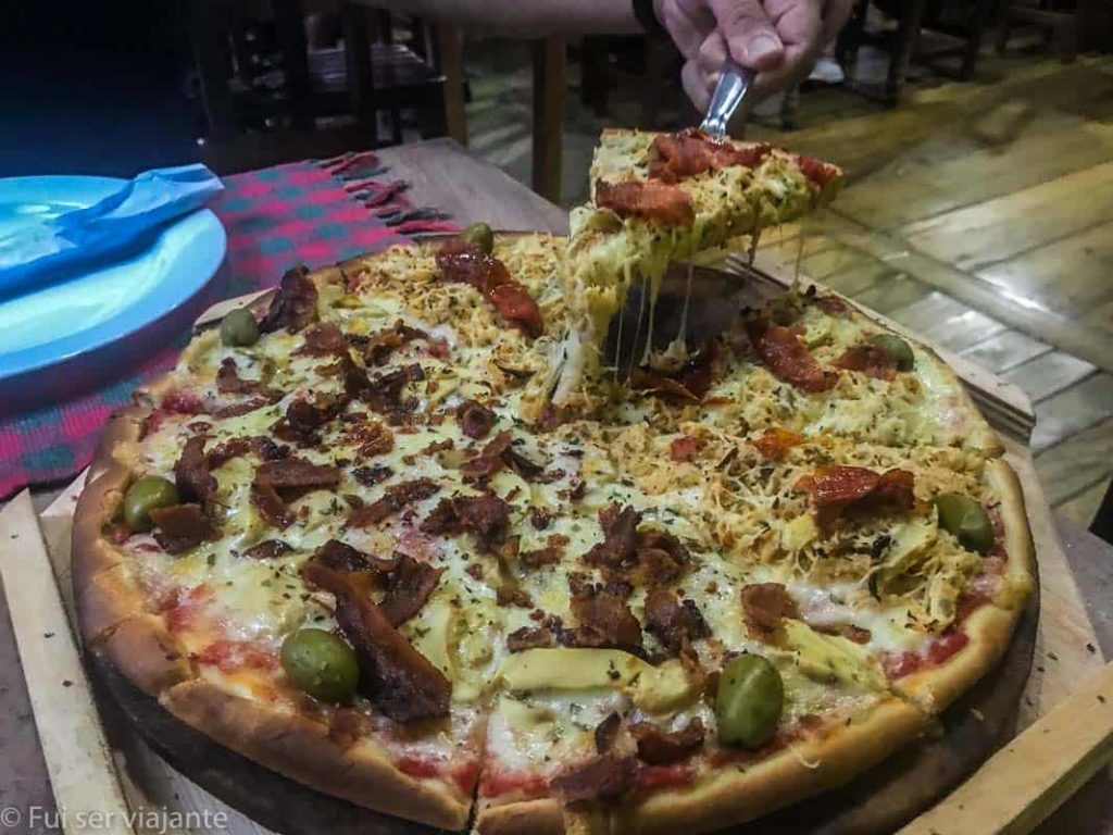 Onde comer em São Thomé das Letras, Minas Gerais - pizza na pedra