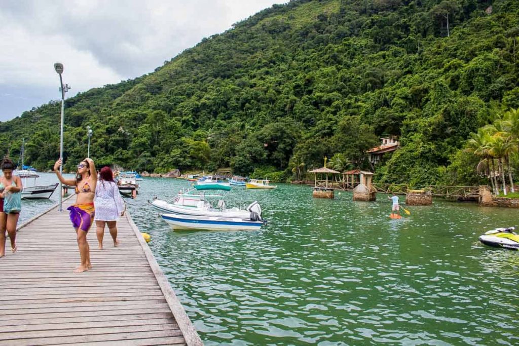 Praia de Paraty-mirim em Paraty