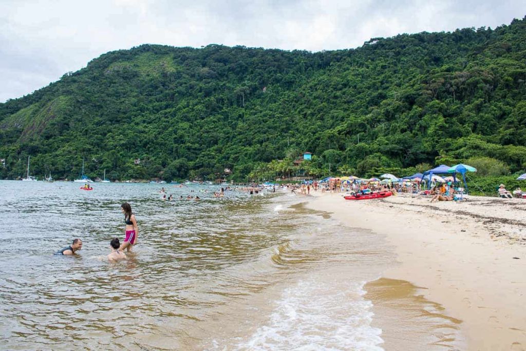 Praia de Paraty-mirim em Paraty