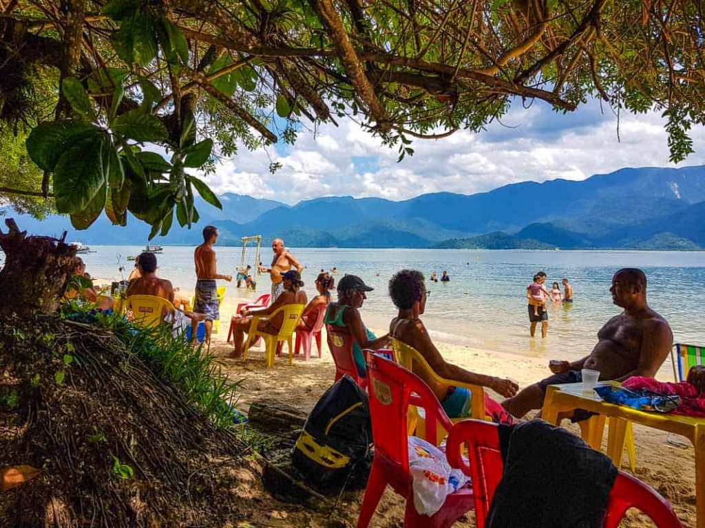 Bar da Dita na Ilha do Cedro