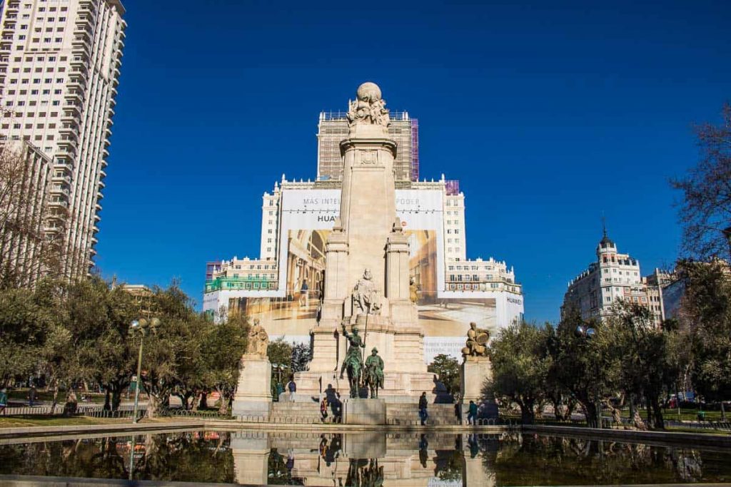 Plaza España - O que fazer em Madrid Espanha