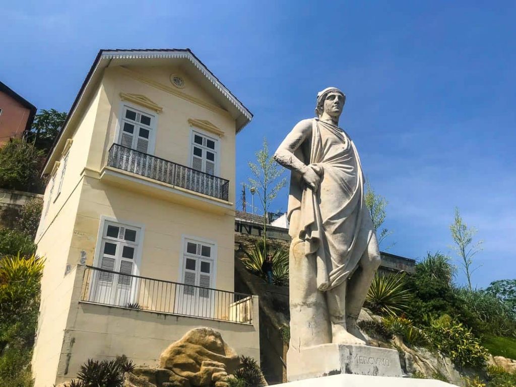 Jardim Suspenso do Valongo, Tour Pequena África