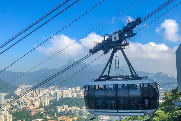 Bondinho do Pão de Açúcar: Vista da trilha Morro da Urca, Rio de Janeiro