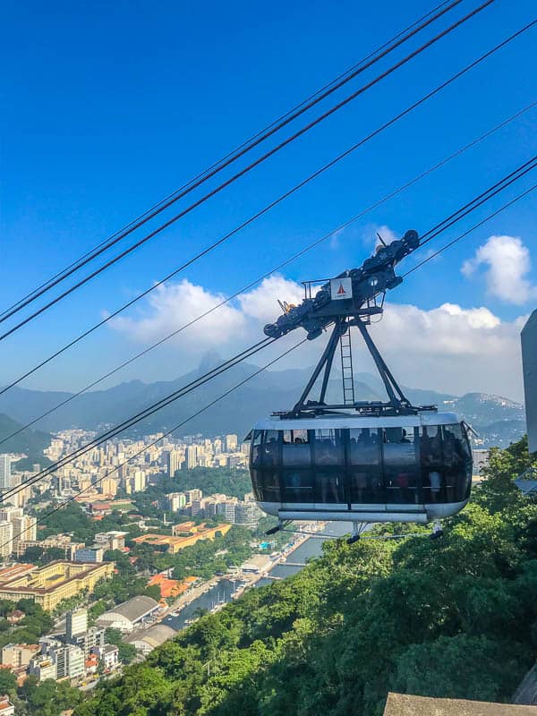 Bondinho do Pão de Açúcar: Vista da trilha Morro da Urca, Rio de Janeiro