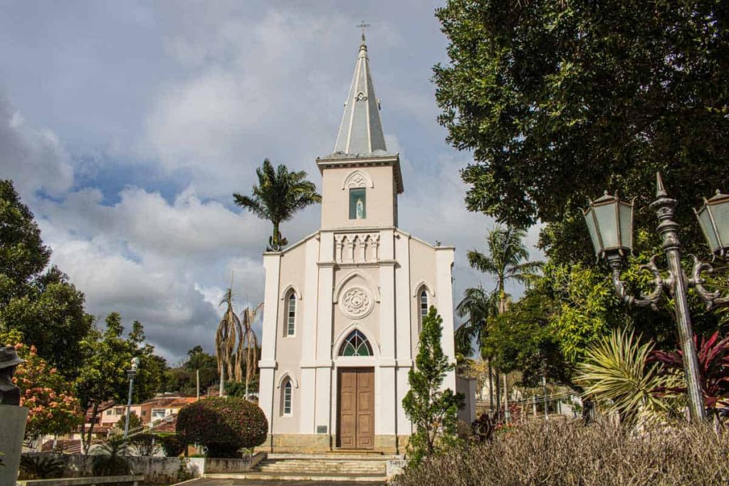 Igreja Santa Teresa dAvila em Rio das Flores