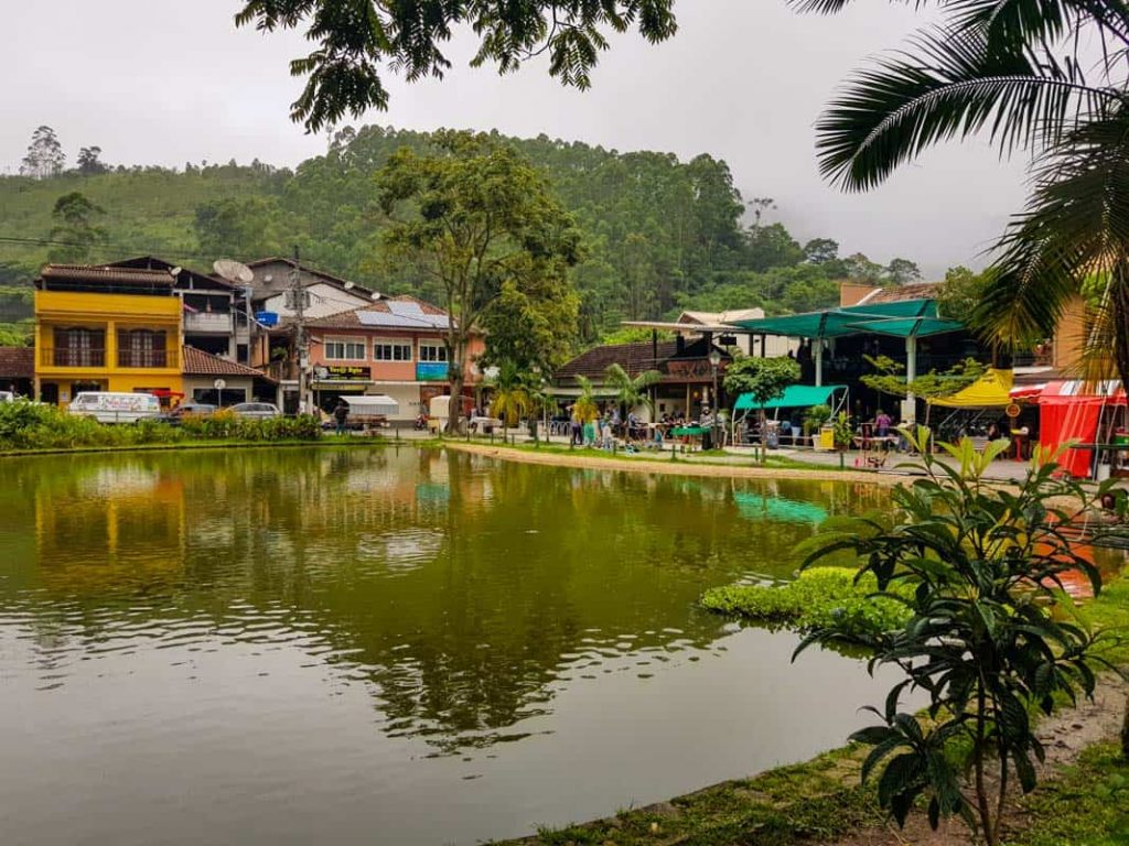 Centro de Lumiar - lago de Lumiar