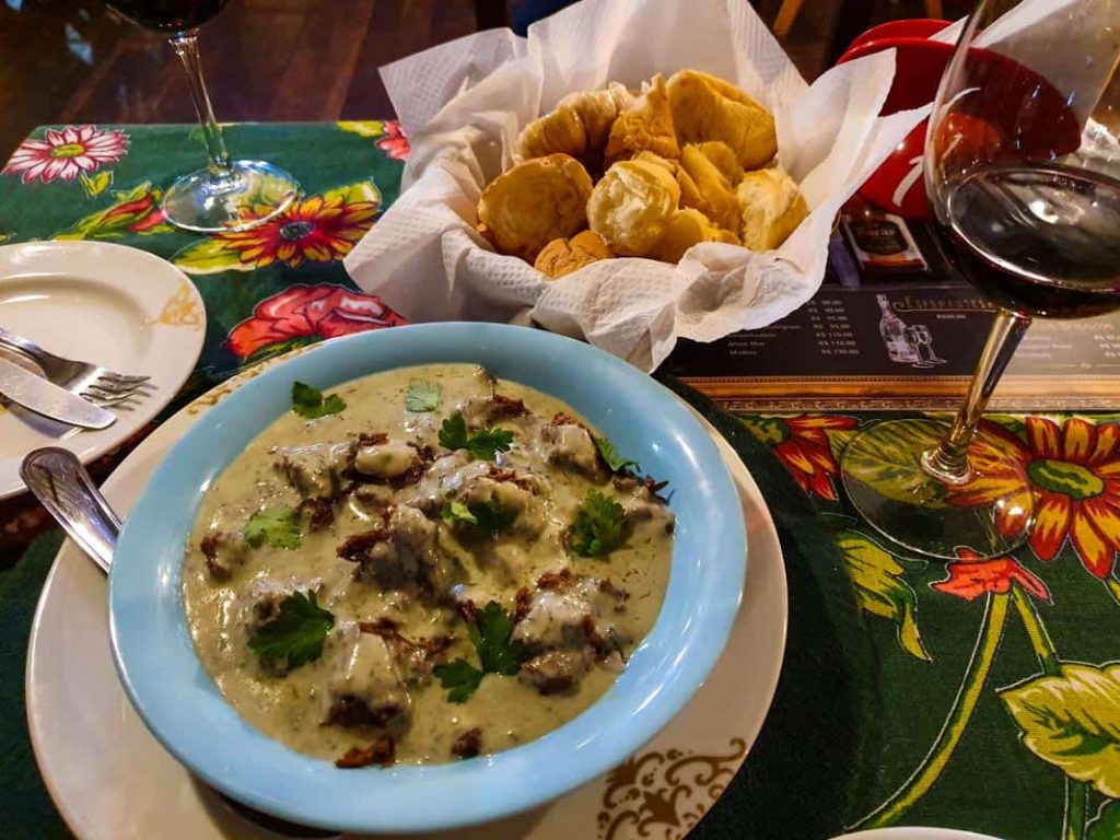 Carne com gorgonzola, onde comer em Lumiar