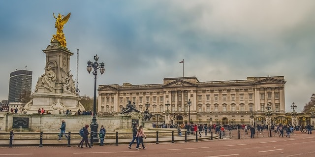 Palácio de Buckingnham - cenários de filmes em Londres