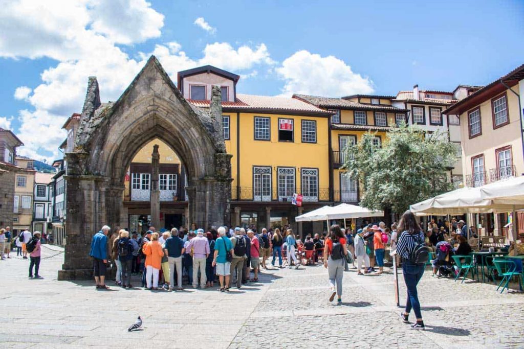 Praça da Oliveira, Guimarães