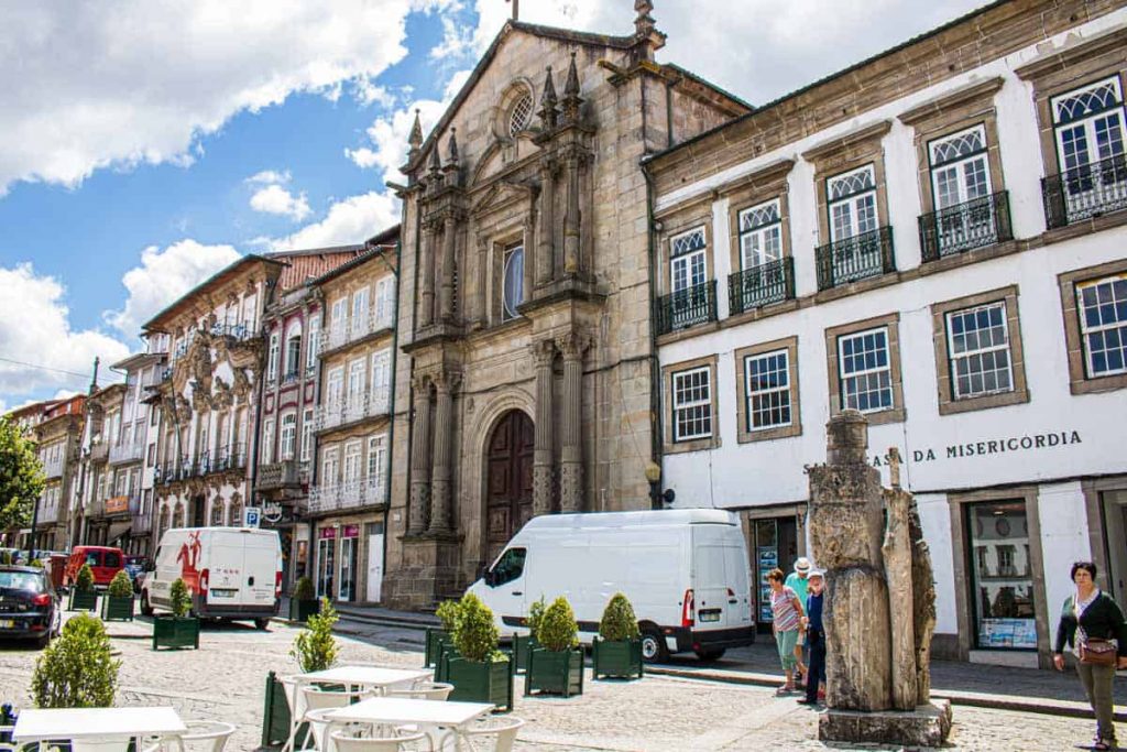 Largo do Toural em Guimarães