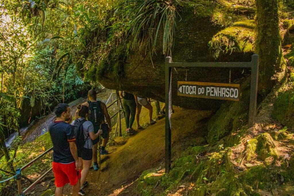 Toca do Penhasco, Vale do Alcantilado