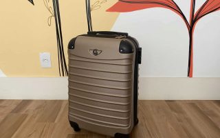 Viagem com mala de mão - como viajar com mala planejada