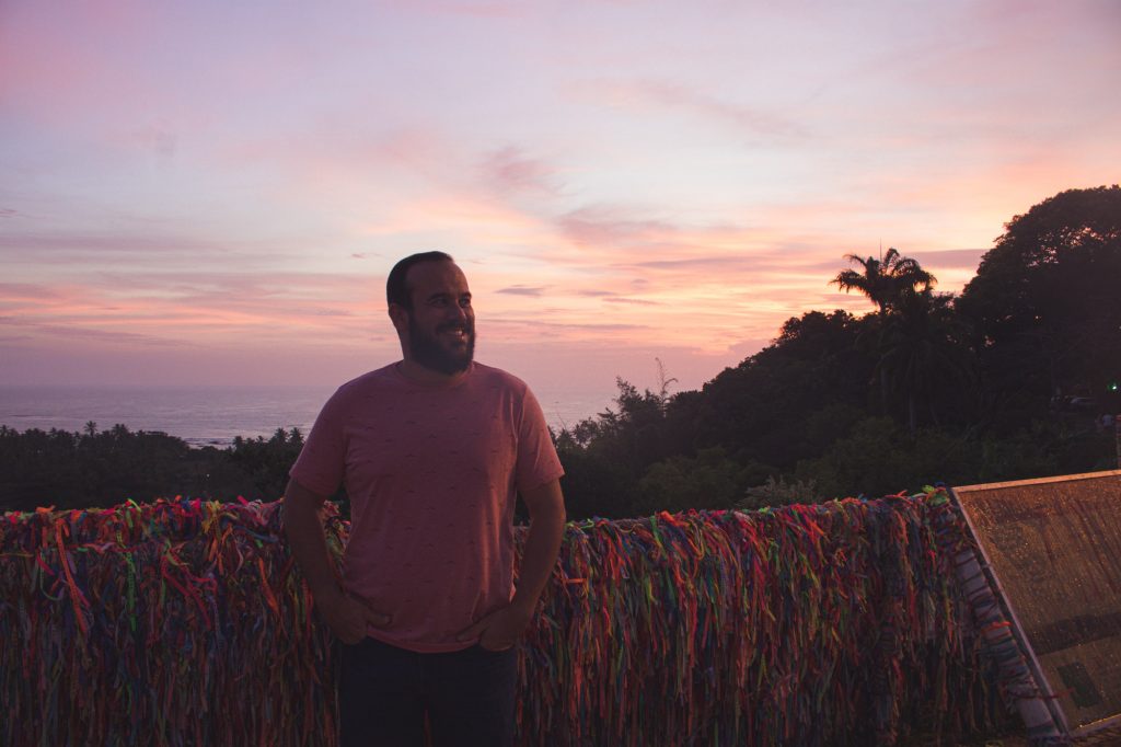 Nascer do sol no mirante de fitas em Arraial d'Ajuda, Bahia