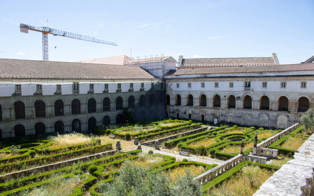 Vista do Sobreclaustro do Mosteiro de Alcobaça