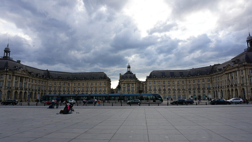 Espelho d'água de Bordeaux