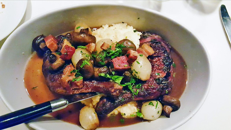 Coq au Vin - prato típico da região da França