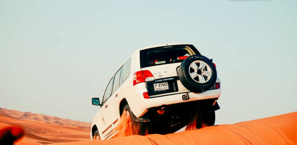 Rally no deserto de Dubai: como é a experiência