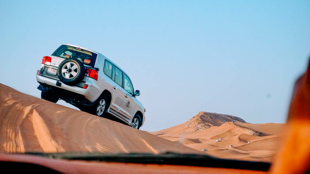 Rally no deserto de Dubai: como é a experiência